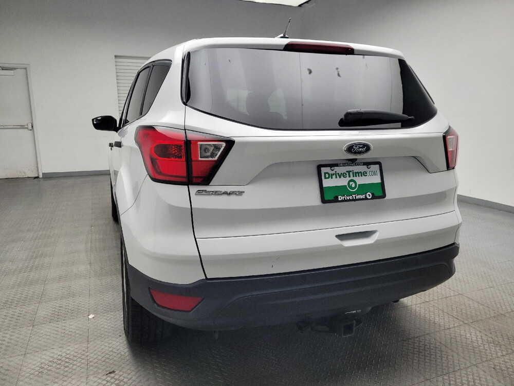 2019 Ford Escape in Grand Rapids, MI 49508 - 18093660 6