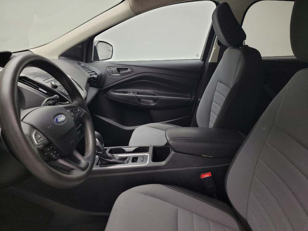 2019 Ford Escape in Grand Rapids, MI 49508 - 18093660 17