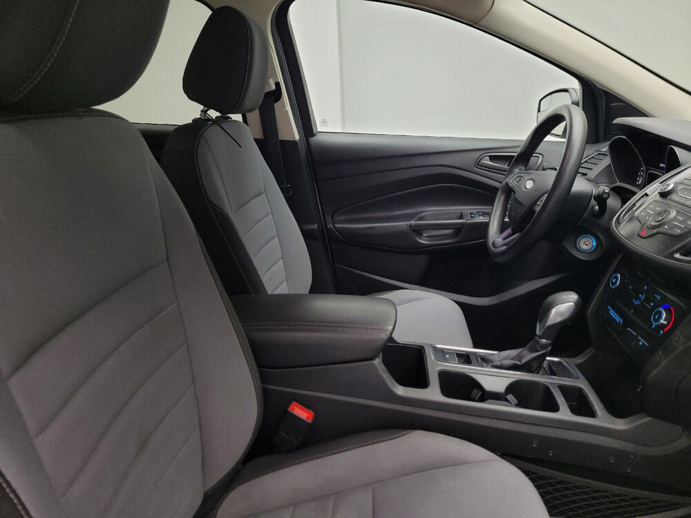 2019 Ford Escape in Grand Rapids, MI 49508 - 18093660 21