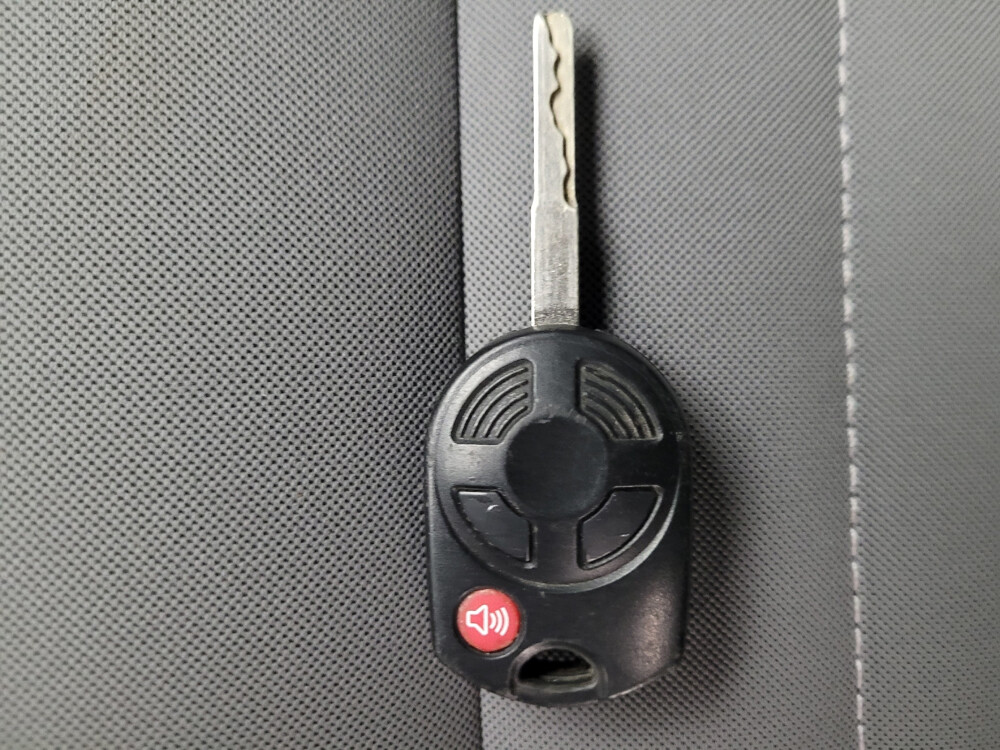 2019 Ford Escape in Grand Rapids, MI 49508 - 18093660 32