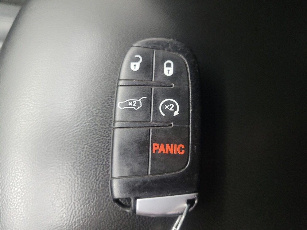 2019 Jeep Grand Cherokee in Mishawaka, IN 46545 - 18093665 32