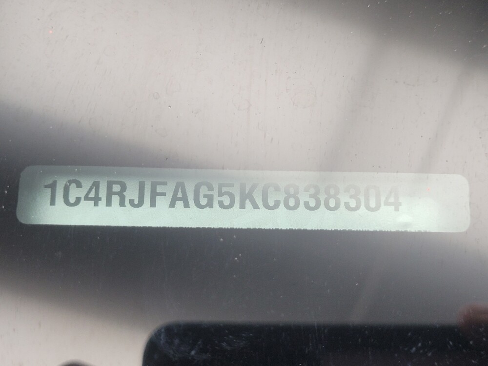 2019 Jeep Grand Cherokee in Mishawaka, IN 46545 - 18093665 33