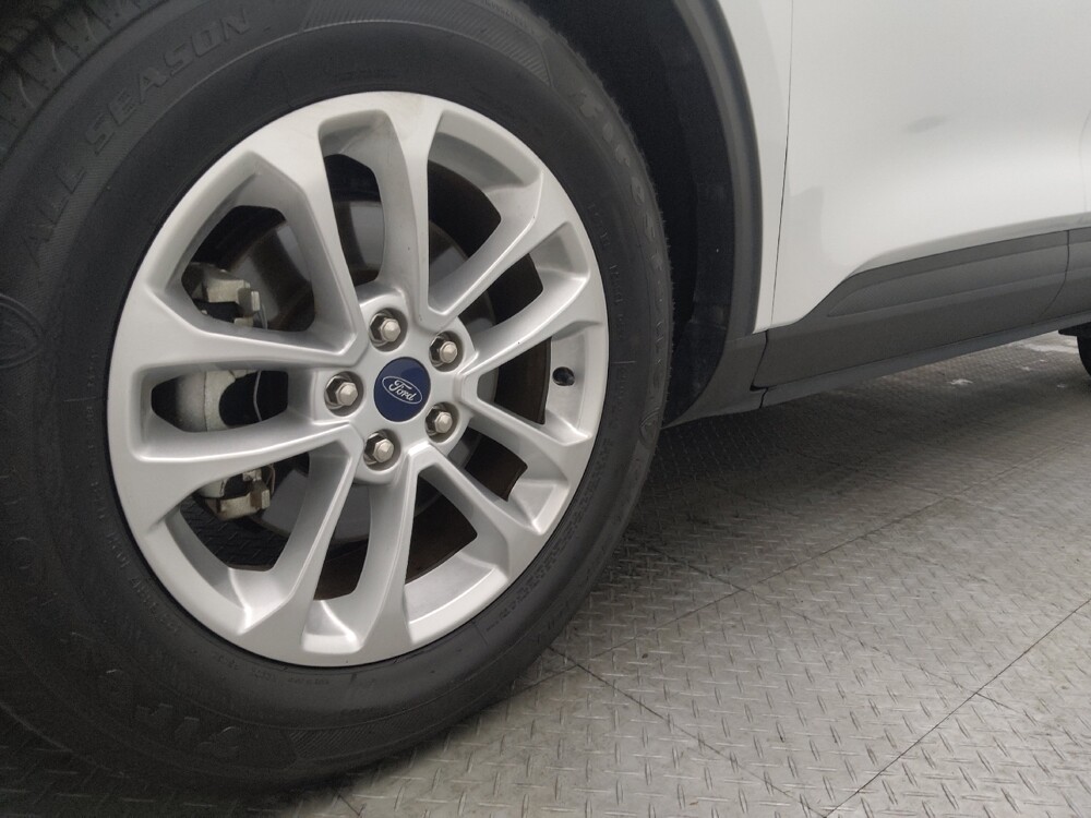 2020 Ford Escape in Jacksonville, FL 32210 - 18093673 31