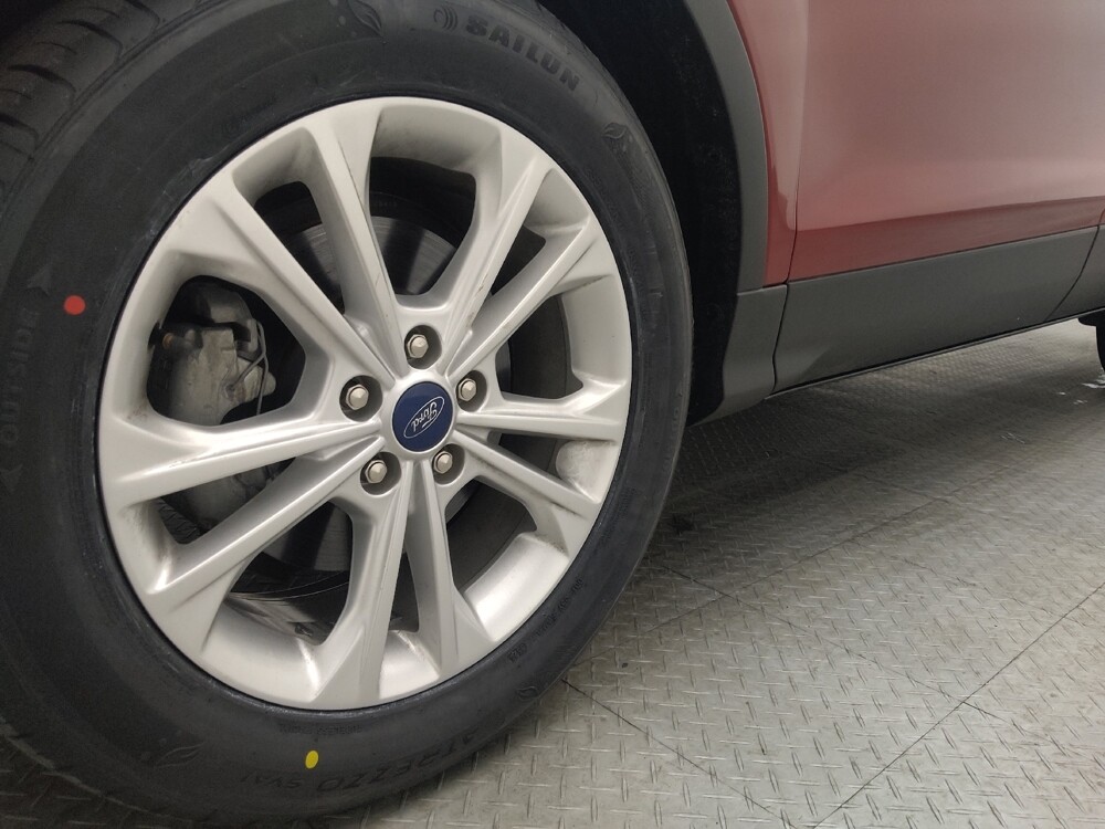 2018 Ford Escape in Jacksonville, FL 32210 - 18093675 31