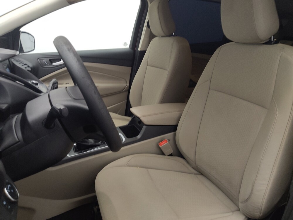 2018 Ford Escape in Jacksonville, FL 32210 - 18093675 17