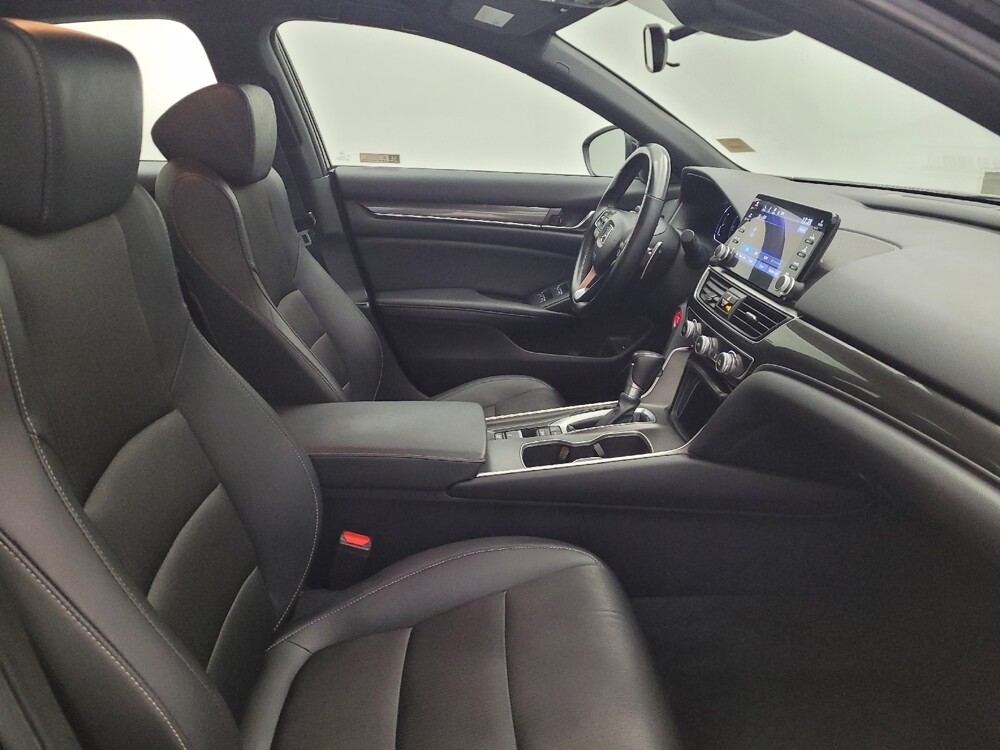 2022 Honda Accord in Louisville, KY 40258 - 18093680 21