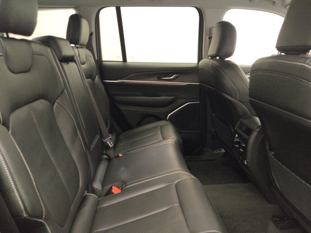 2022 Jeep Grand Cherokee in Des Moines, IA 50310 - 18093696 19