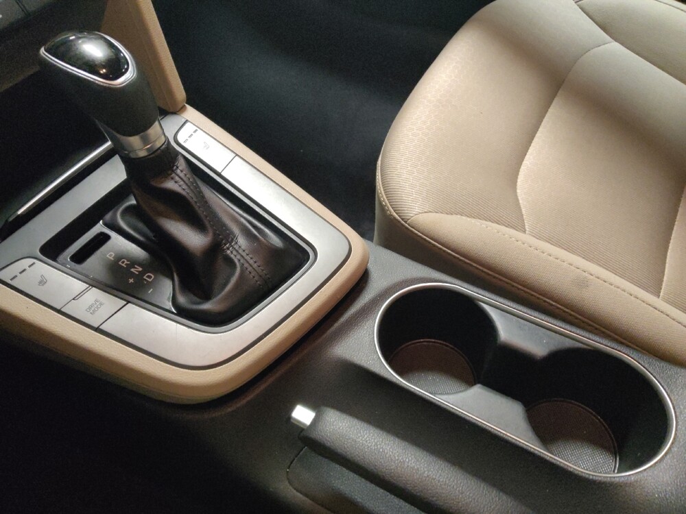 2018 Hyundai Elantra in Houston, TX 77060 - 18093703 26