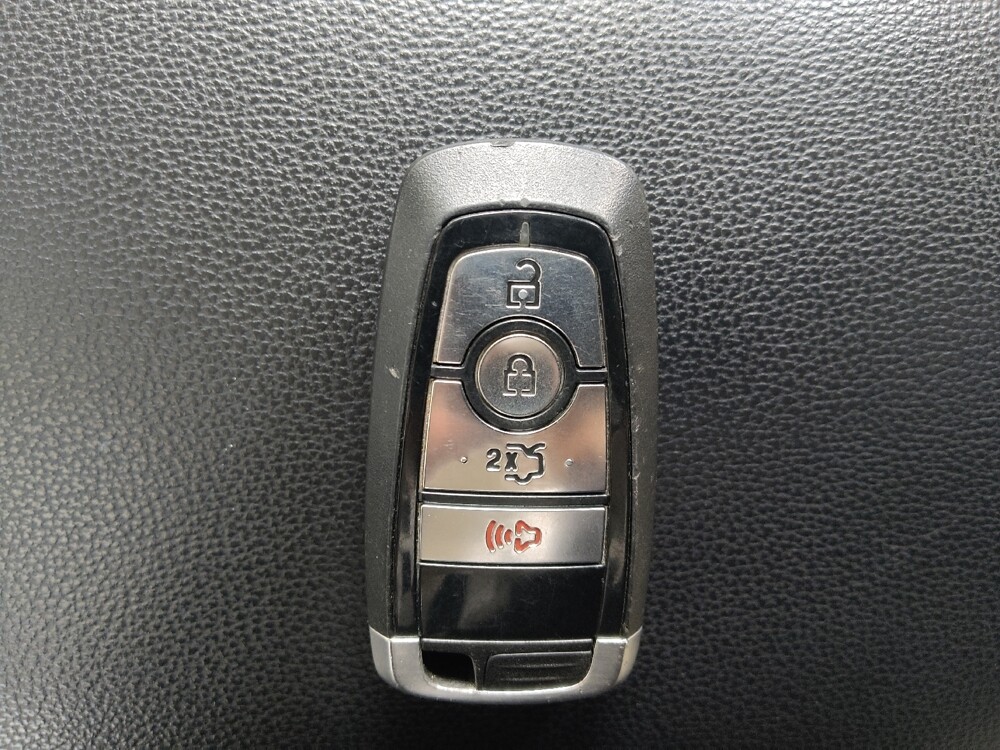 2018 Ford Fusion in Morrow, GA 30260 - 18093713 32