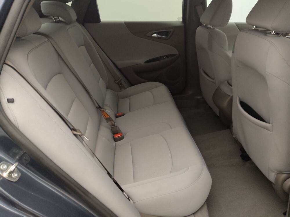 2020 Chevrolet Malibu in Houston, TX 77060 - 18093715 19