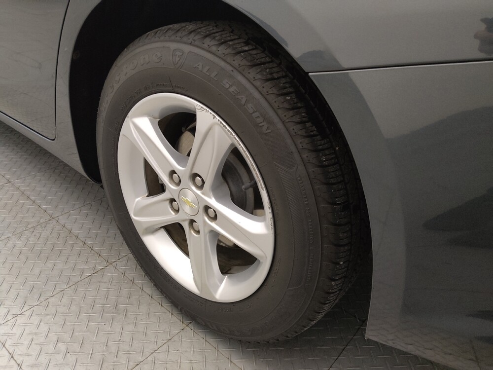 2020 Chevrolet Malibu in Houston, TX 77060 - 18093715 31