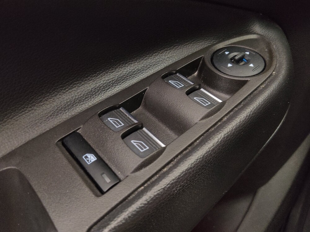 2019 Ford Escape in Jacksonville, FL 32210 - 18093716 27