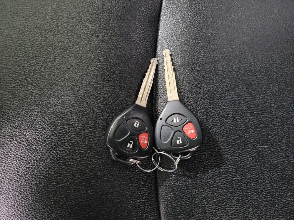 2018 Toyota 4Runner in Pittsburgh, PA 15236 - 18093717 32