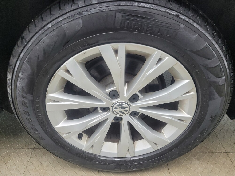 2018 Volkswagen Tiguan in Ft Wayne, IN 46805 - 18093722 31