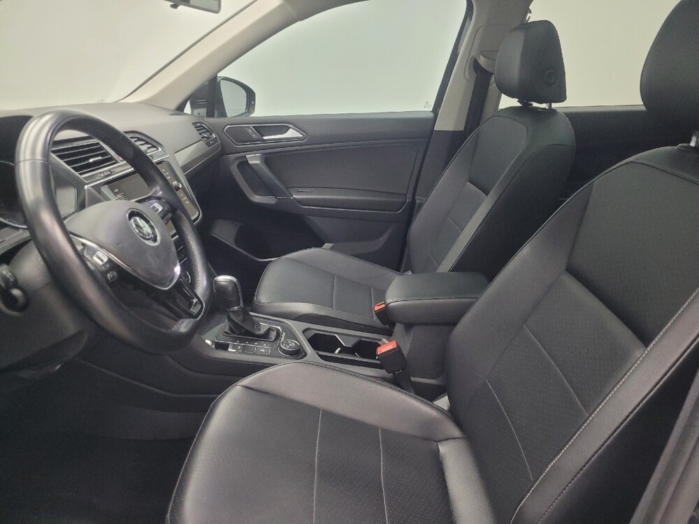 2018 Volkswagen Tiguan in Ft Wayne, IN 46805 - 18093722 17
