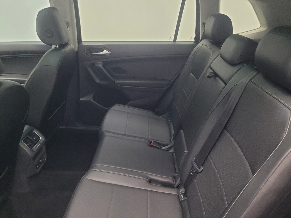 2018 Volkswagen Tiguan in Ft Wayne, IN 46805 - 18093722 18