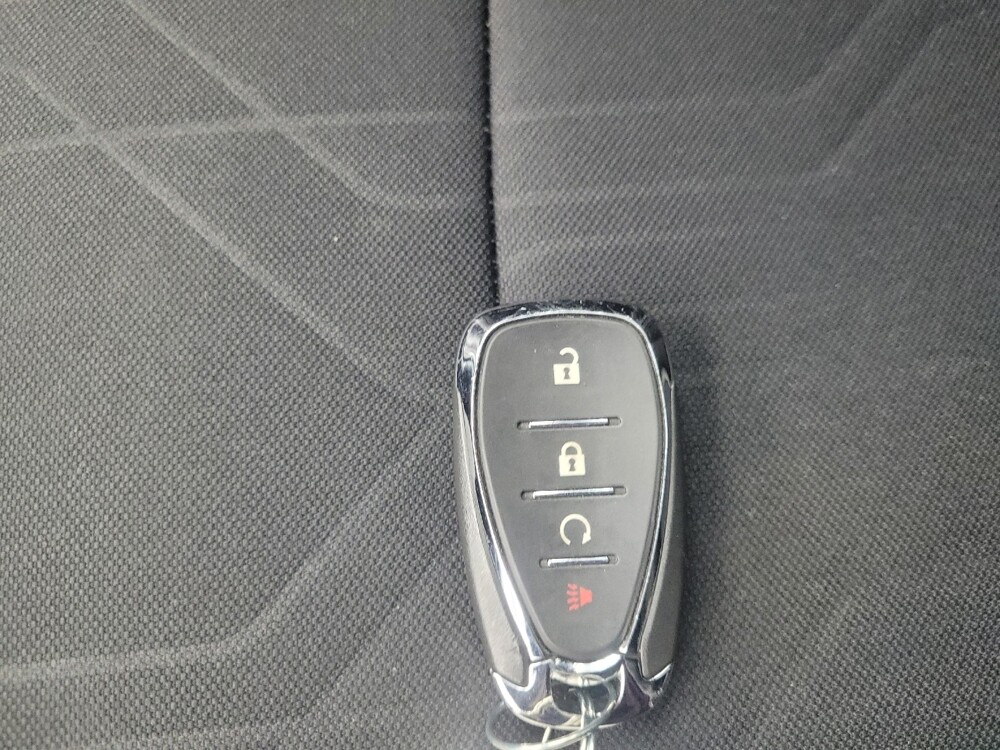 2020 Chevrolet Trax in Ft Wayne, IN 46805 - 18093723 32