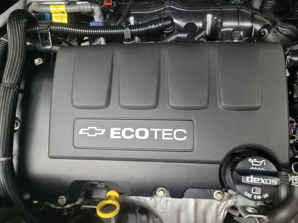 2020 Chevrolet Trax in Ft Wayne, IN 46805 - 18093723 30