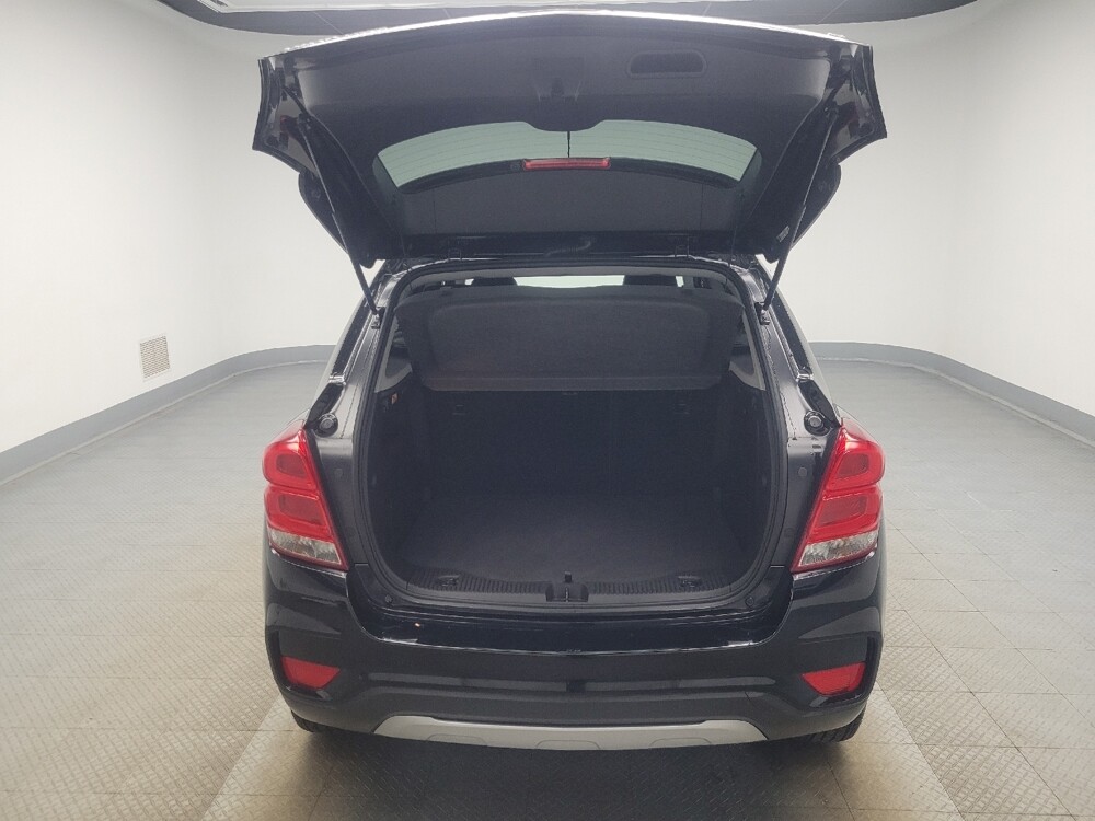 2020 Chevrolet Trax in Ft Wayne, IN 46805 - 18093723 29