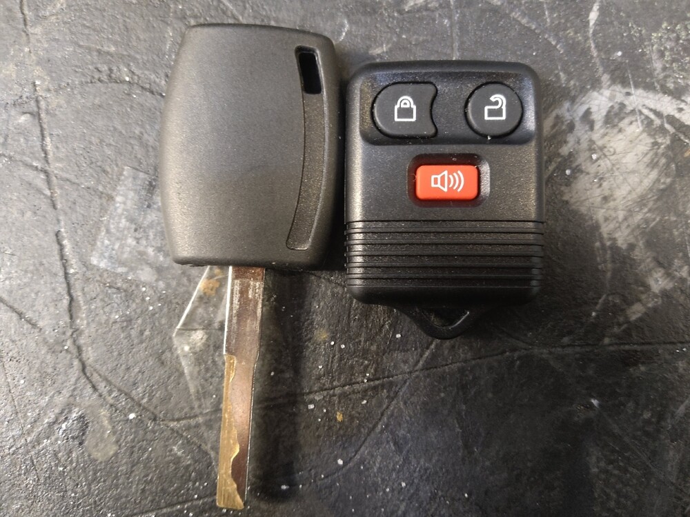 2017 Ford Escape in Raleigh, NC 27604 - 18093725 32