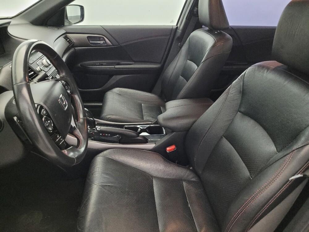 2017 Honda Accord in Glen Burnie, MD 21061 - 18093740 17