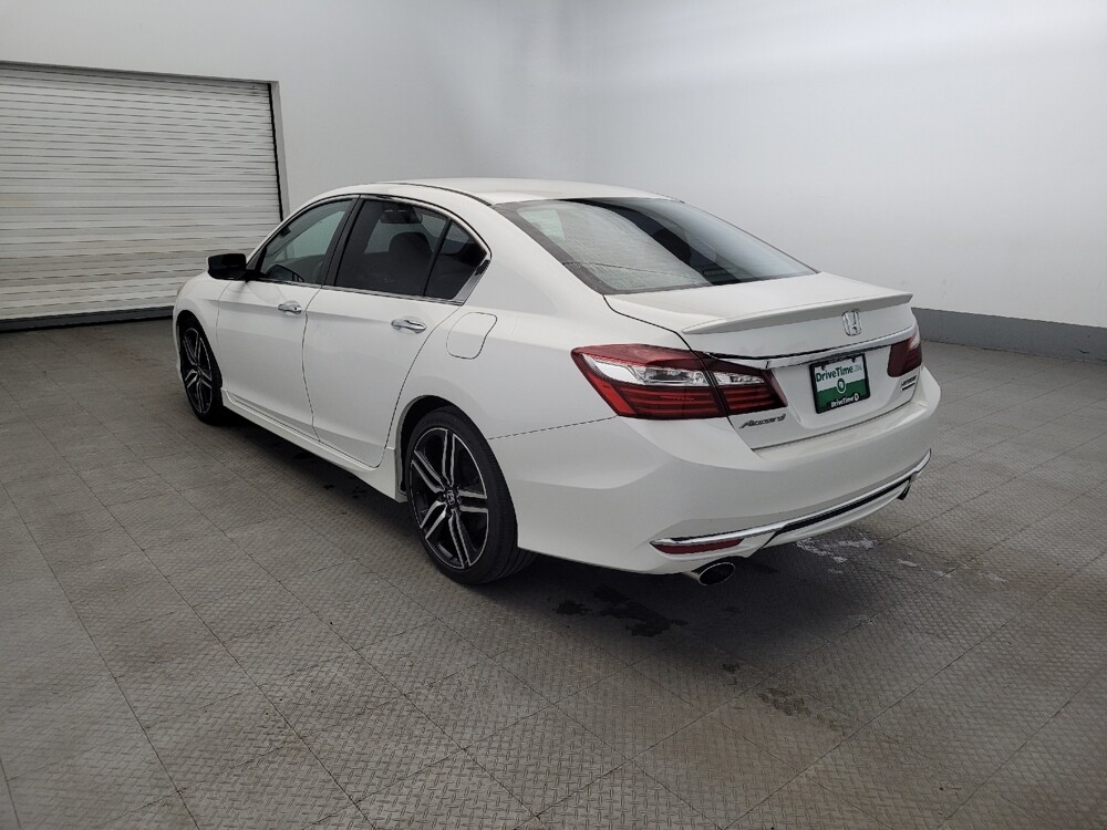 2017 Honda Accord in Glen Burnie, MD 21061 - 18093740 5