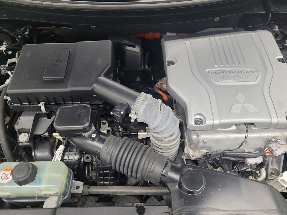 2018 Mitsubishi Outlander in Huntsville, AL 35816 - 18093757 30