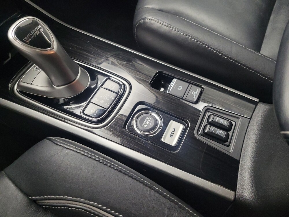 2018 Mitsubishi Outlander in Huntsville, AL 35816 - 18093757 26