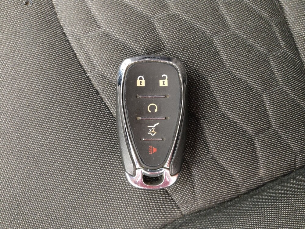 2018 Chevrolet Equinox in Independence, MO 64055 - 18093759 32