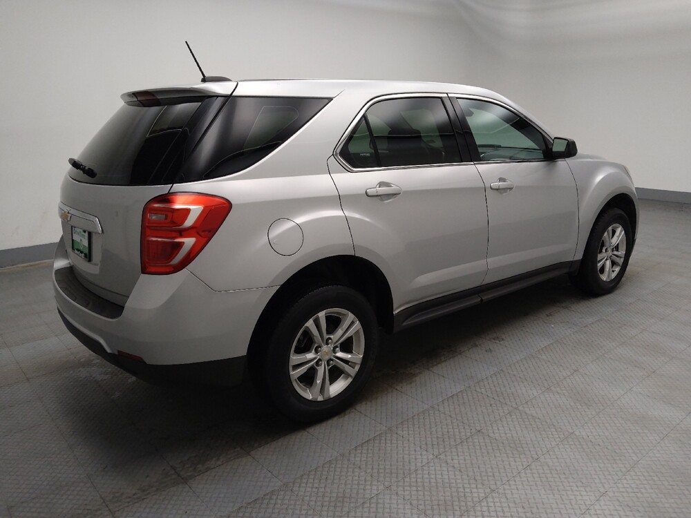 2017 Chevrolet Equinox in Des Moines, IA 50310 - 18093760 10