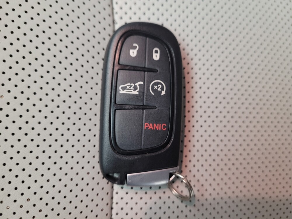 2021 Jeep Cherokee in Downey, CA 90241 - 18093772 32