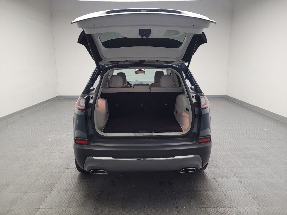 2021 Jeep Cherokee in Downey, CA 90241 - 18093772 29