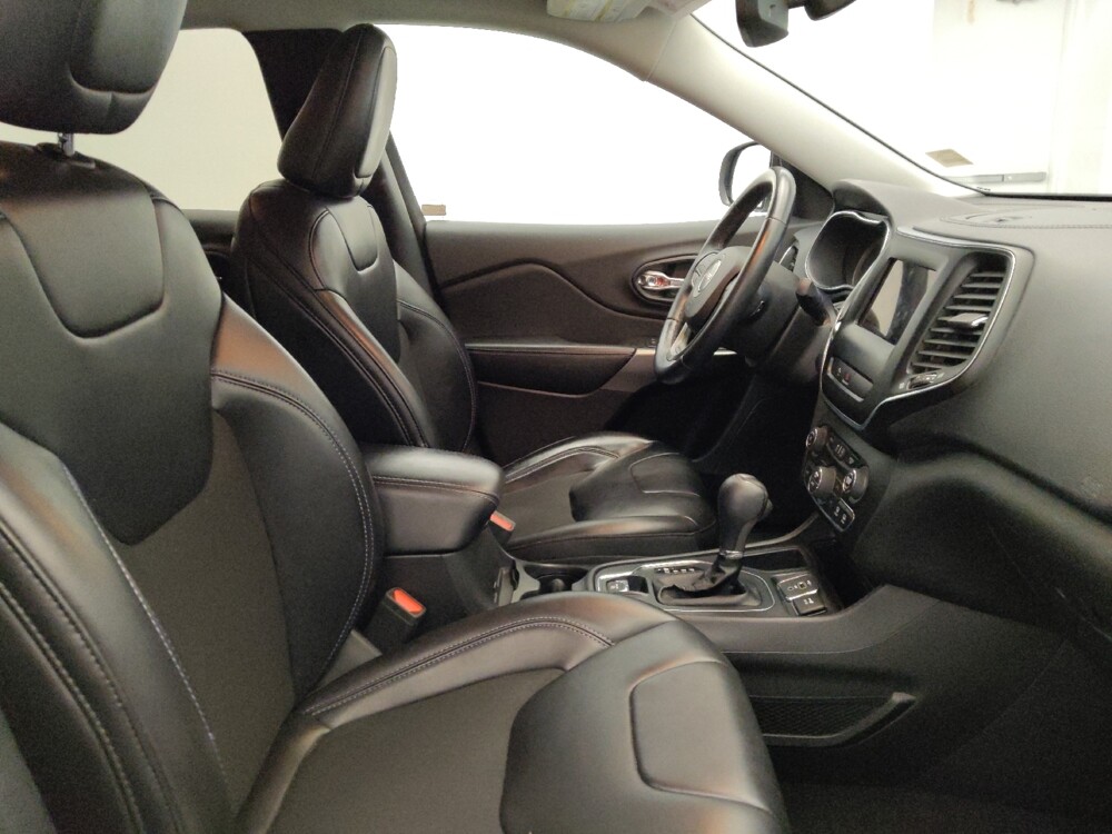 2019 Jeep Cherokee in Glendale, AZ 85301 - 18093784 21