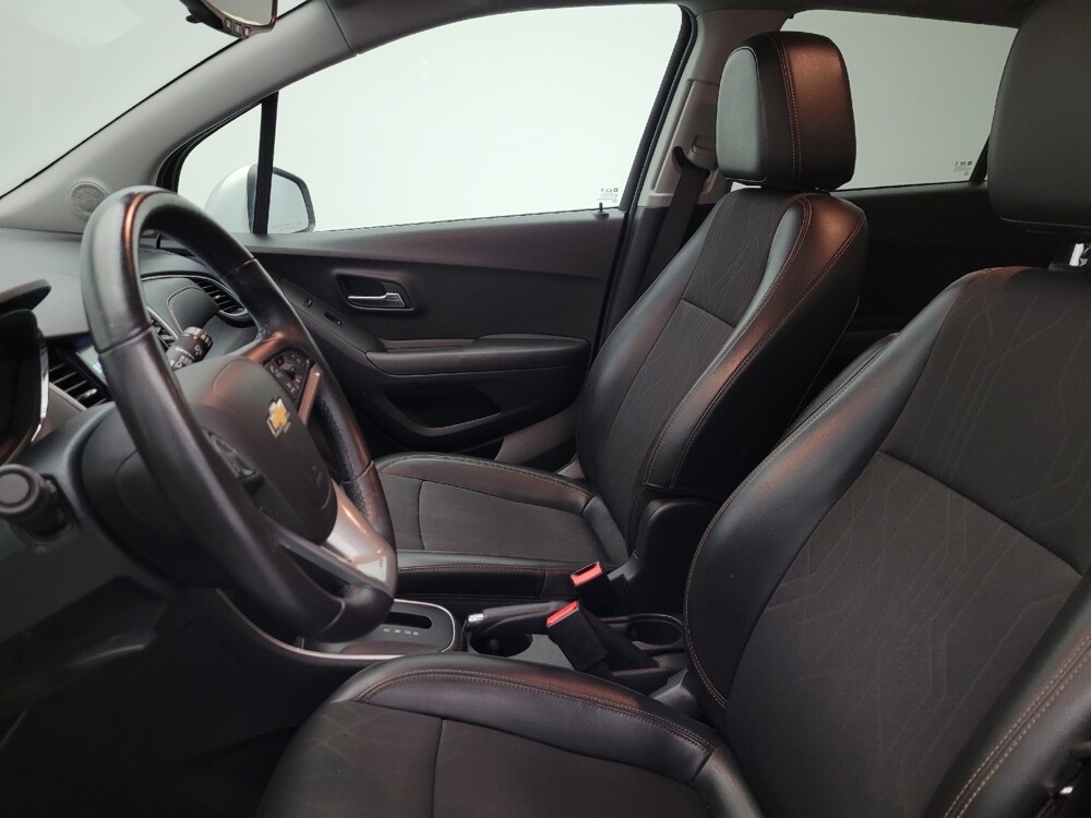 2017 Chevrolet Trax in Glendale, AZ 85301 - 18093787 17