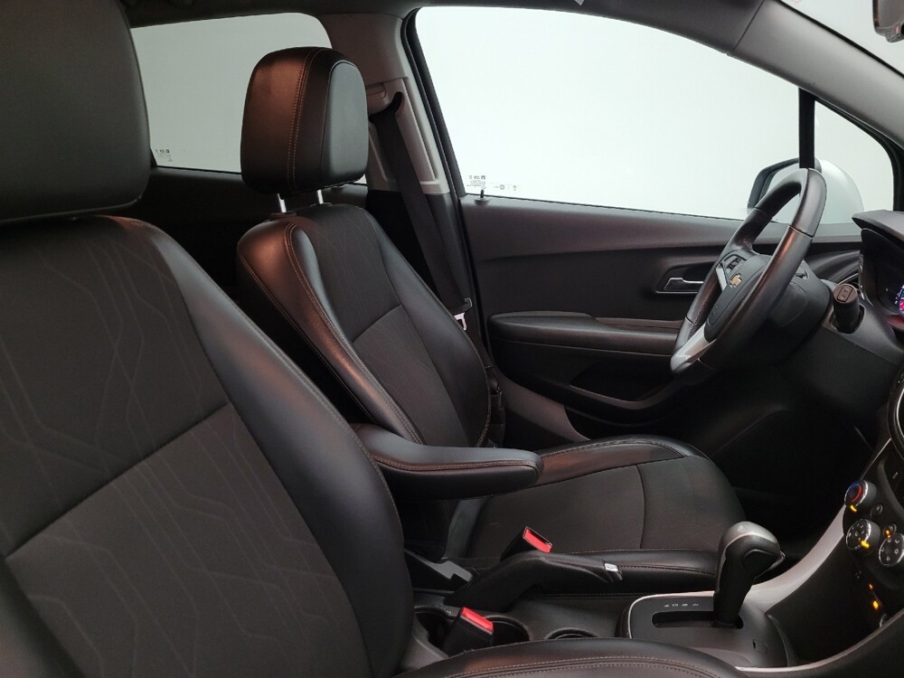 2017 Chevrolet Trax in Glendale, AZ 85301 - 18093787 21