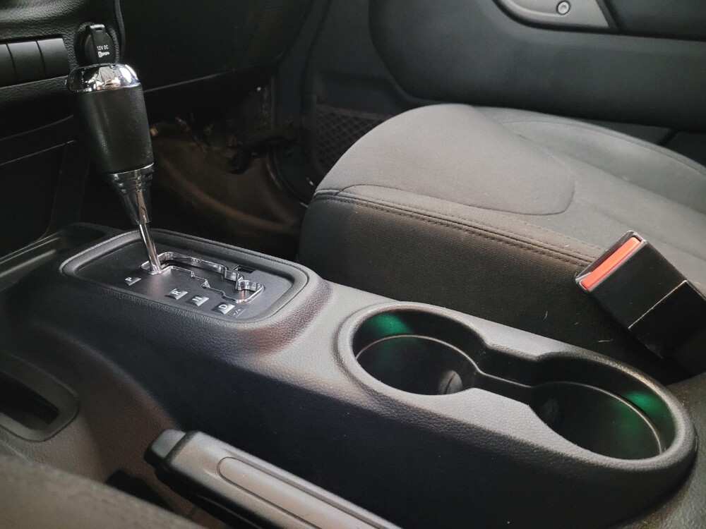 2017 Jeep Wrangler in Glendale, AZ 85301 - 18093788 26