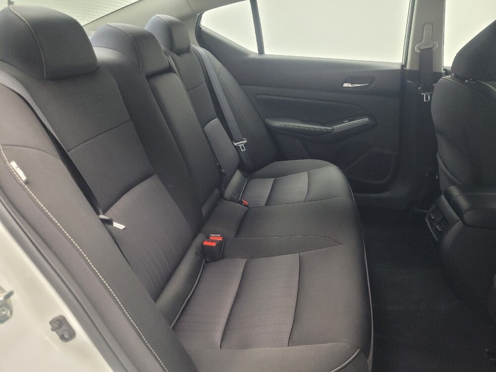 2019 Nissan Altima in Indianapolis, IN 46219 - 18093790 19