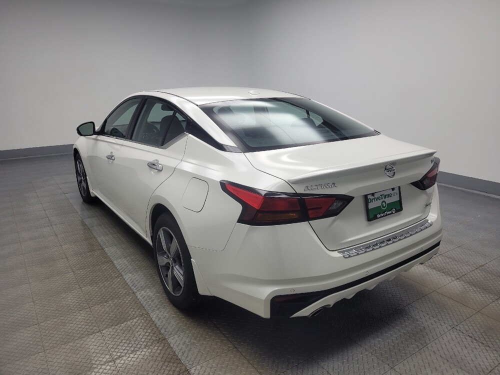 2019 Nissan Altima in Indianapolis, IN 46219 - 18093790 5