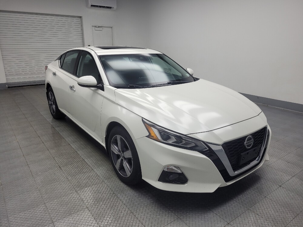 2019 Nissan Altima in Indianapolis, IN 46219 - 18093790 13