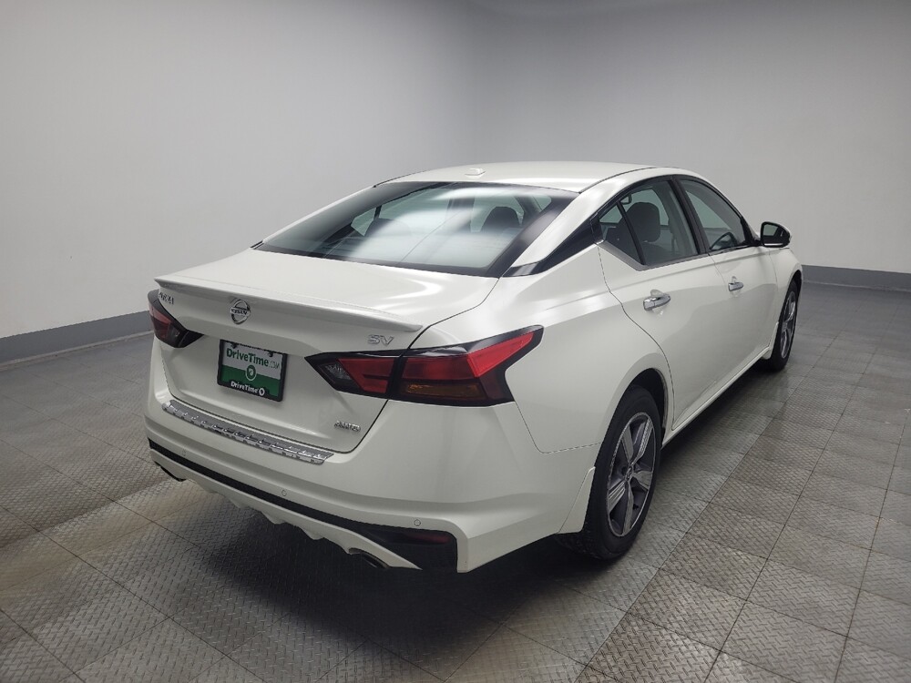 2019 Nissan Altima in Indianapolis, IN 46219 - 18093790 9