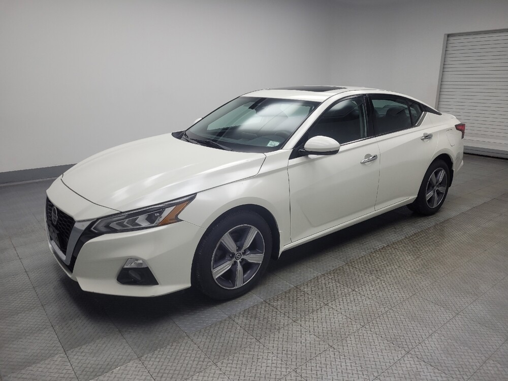 2019 Nissan Altima in Indianapolis, IN 46219 - 18093790 2