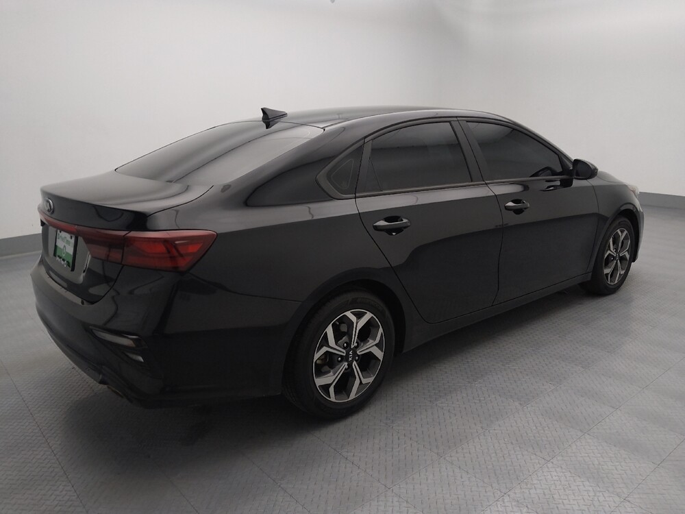 2020 Kia Forte in Gladstone, MO 64118 - 18093806 10