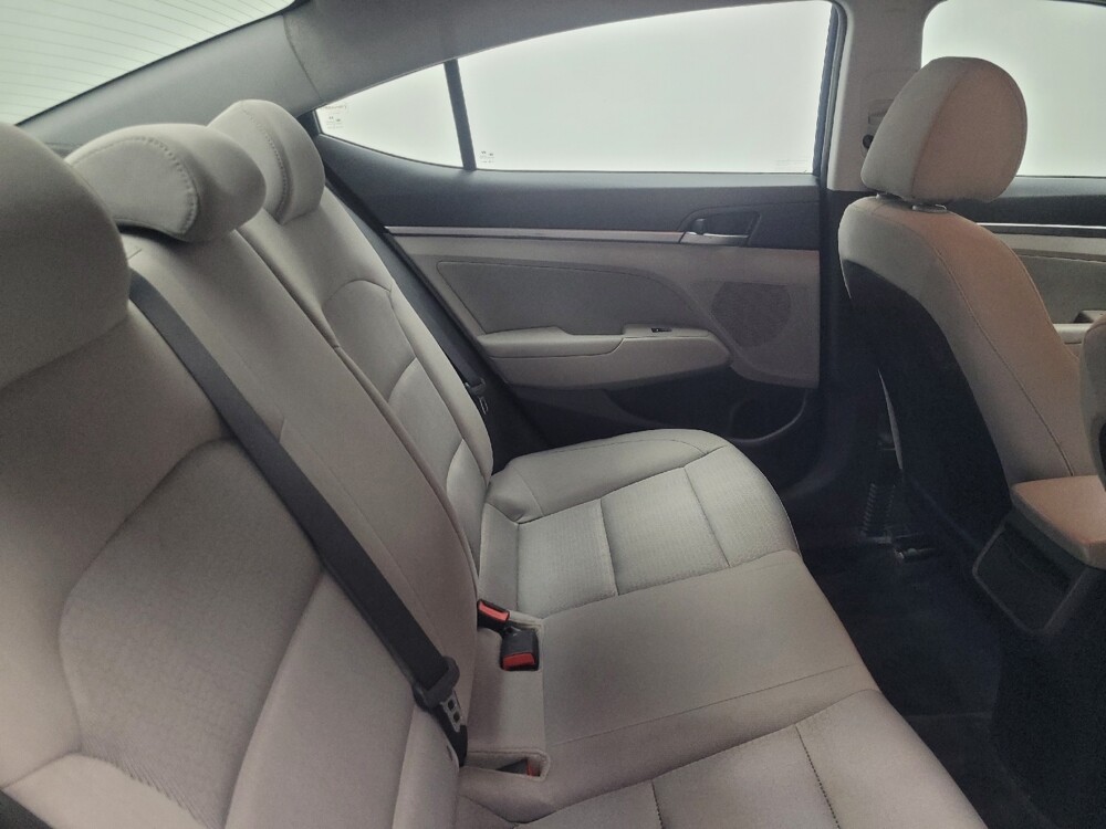 2017 Hyundai Elantra in Indianapolis, IN 46222 - 18093816 19