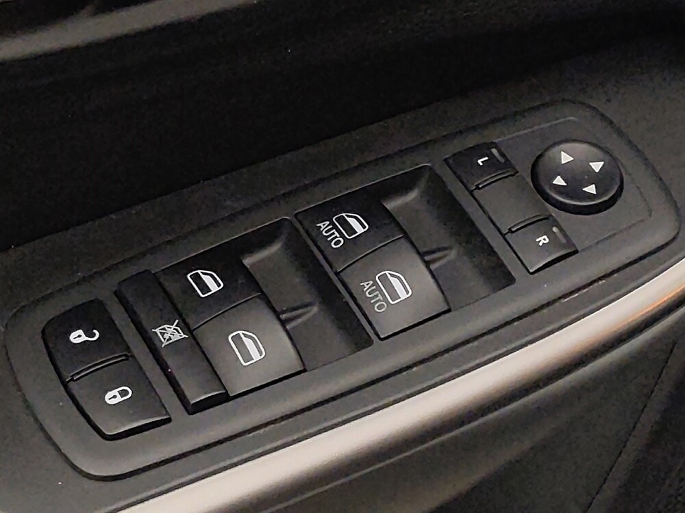 2019 Jeep Cherokee in Tallahassee, FL 32304 - 18093821 27