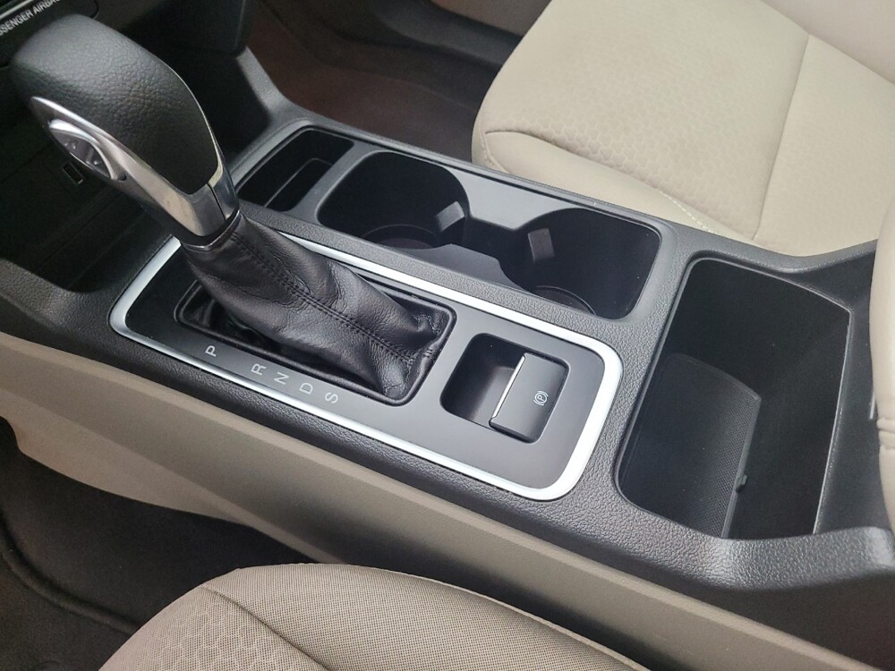 2018 Ford Escape in Memphis, TN 38128 - 18093830 26