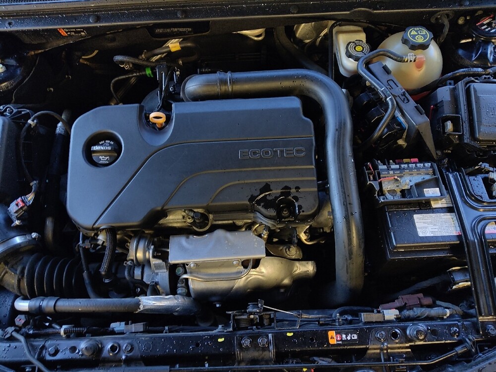 2019 Chevrolet Malibu in Houston, TX 77034 - 18093838 30