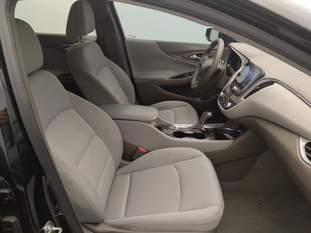 2019 Chevrolet Malibu in Houston, TX 77034 - 18093838 21