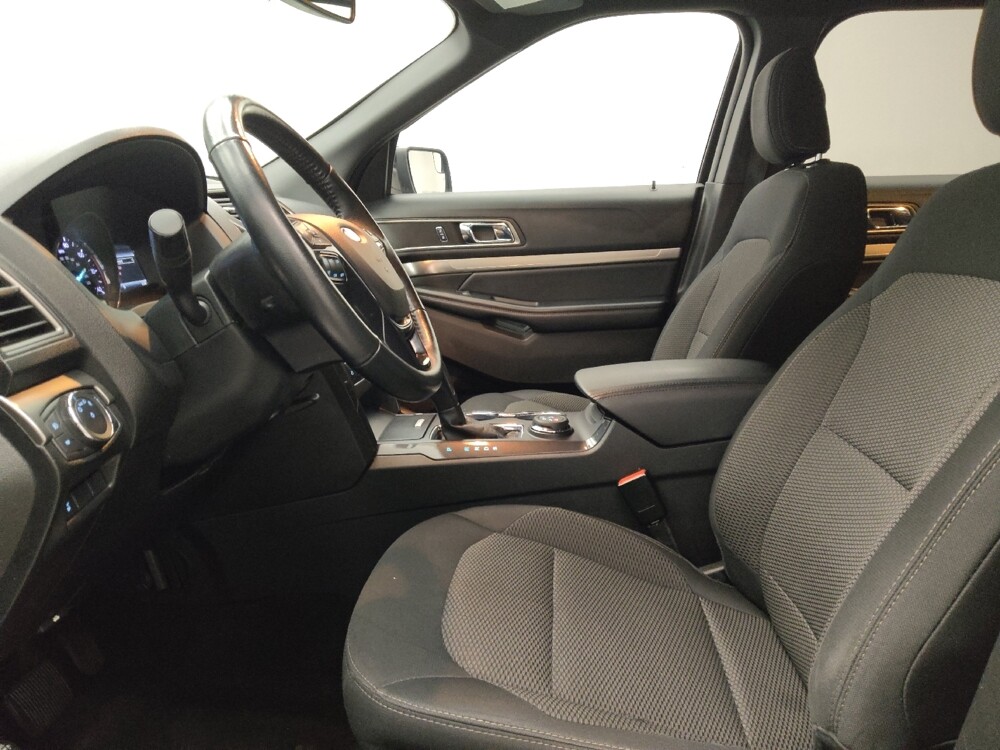 2018 Ford Explorer in Midlothian, IL 60445 - 18093852 17