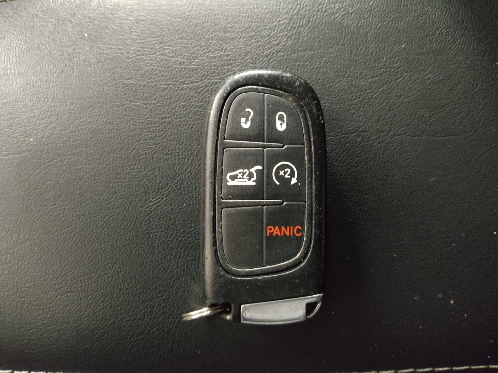 2019 Jeep Cherokee in Marietta, GA 30062 - 18093857 32