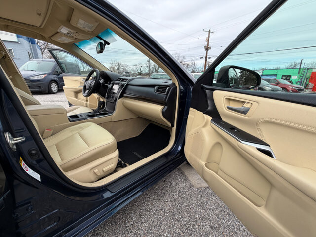 2016 Toyota Camry in Baltimore, MD 21225 - 18093883 8